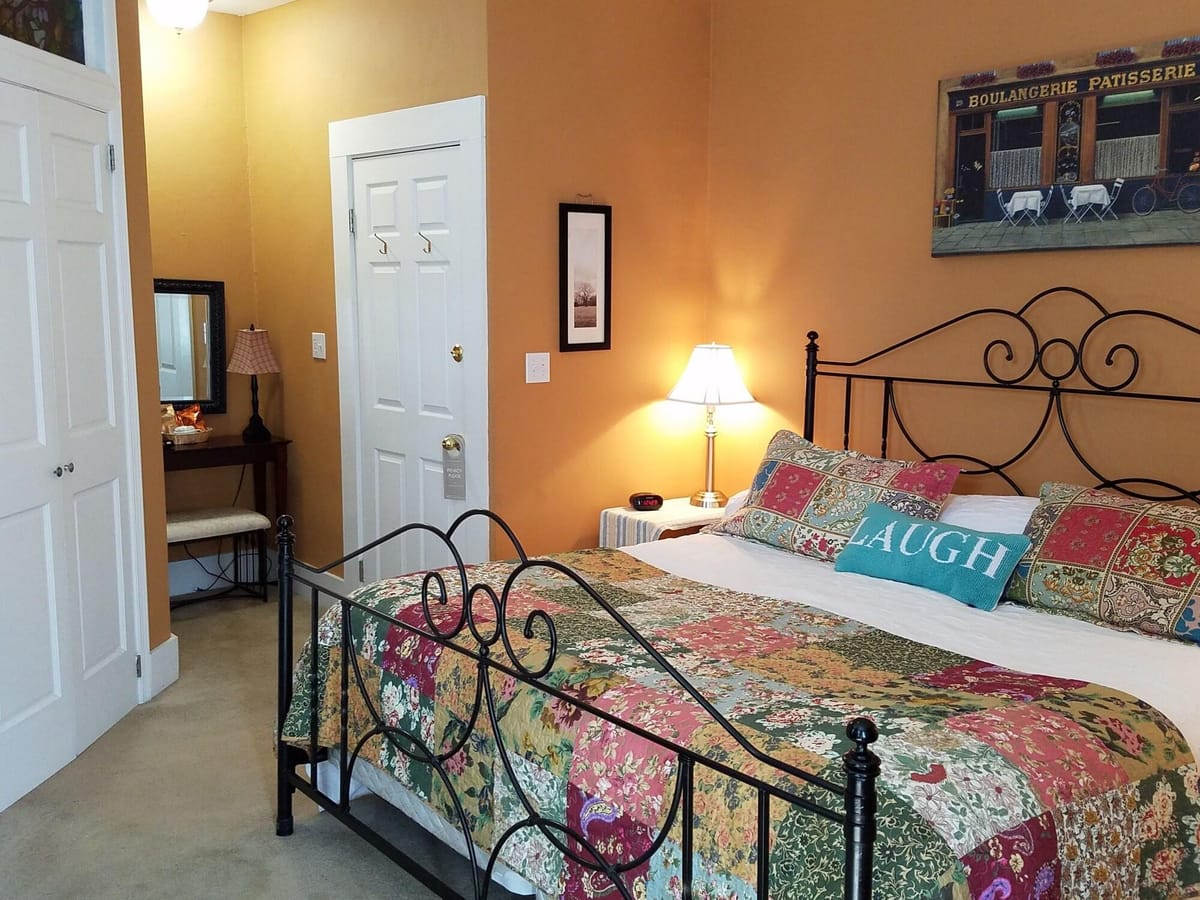Vandiver Inn — 4