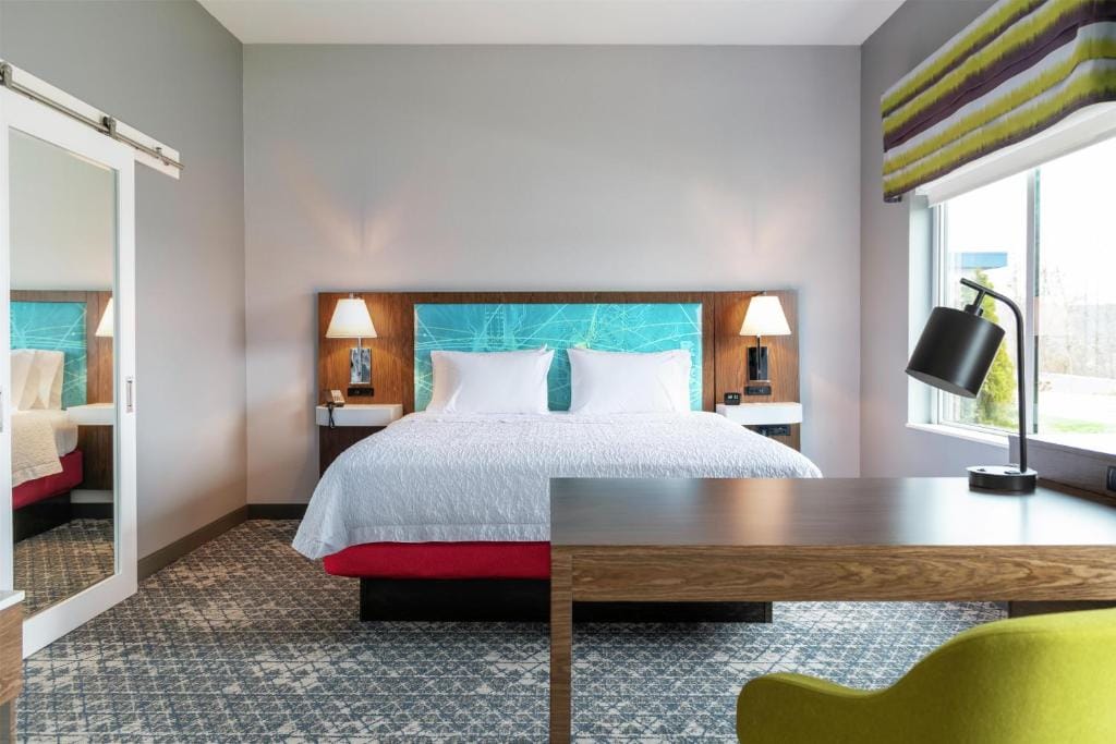 Hampton Inn & Suites Cadillac — 1
