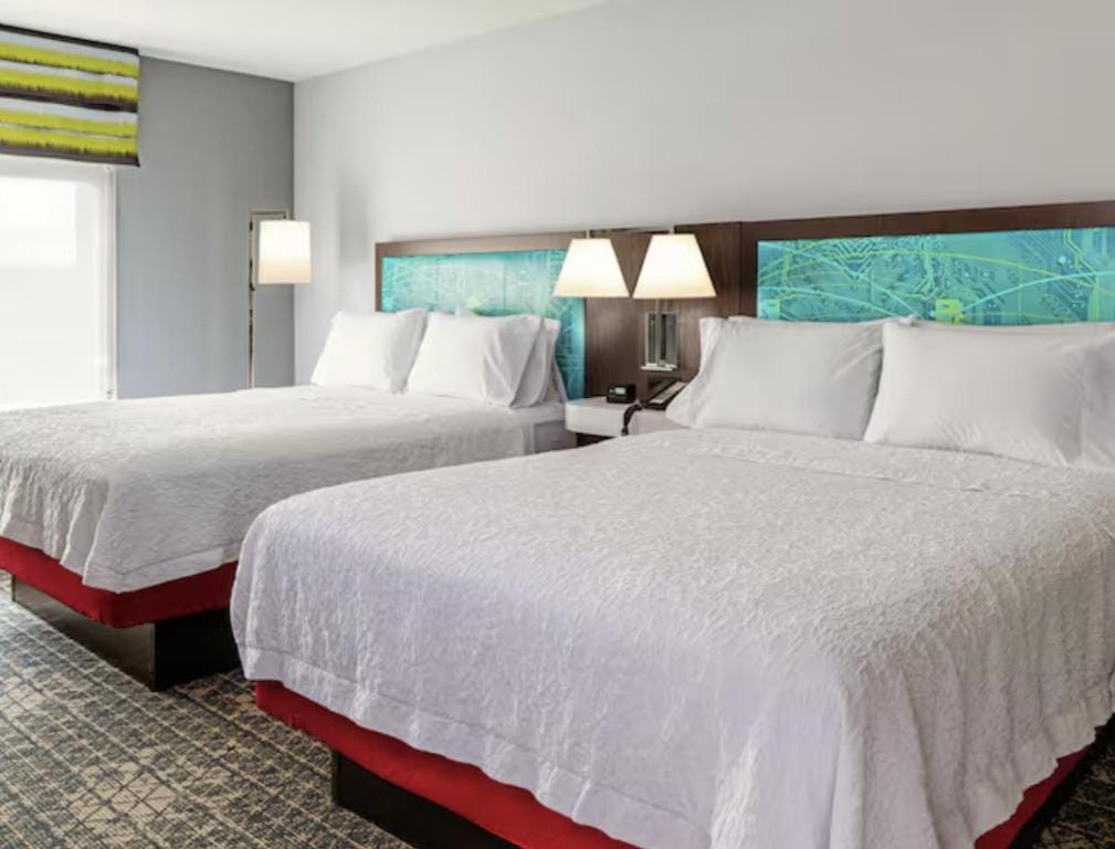 Hampton Inn & Suites Cadillac — 3