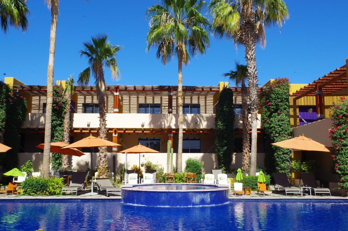 Los Patios Hotel — 1