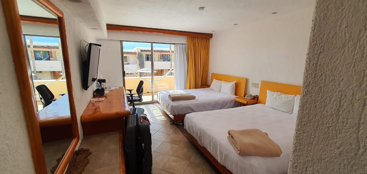 Los Patios Hotel — 4