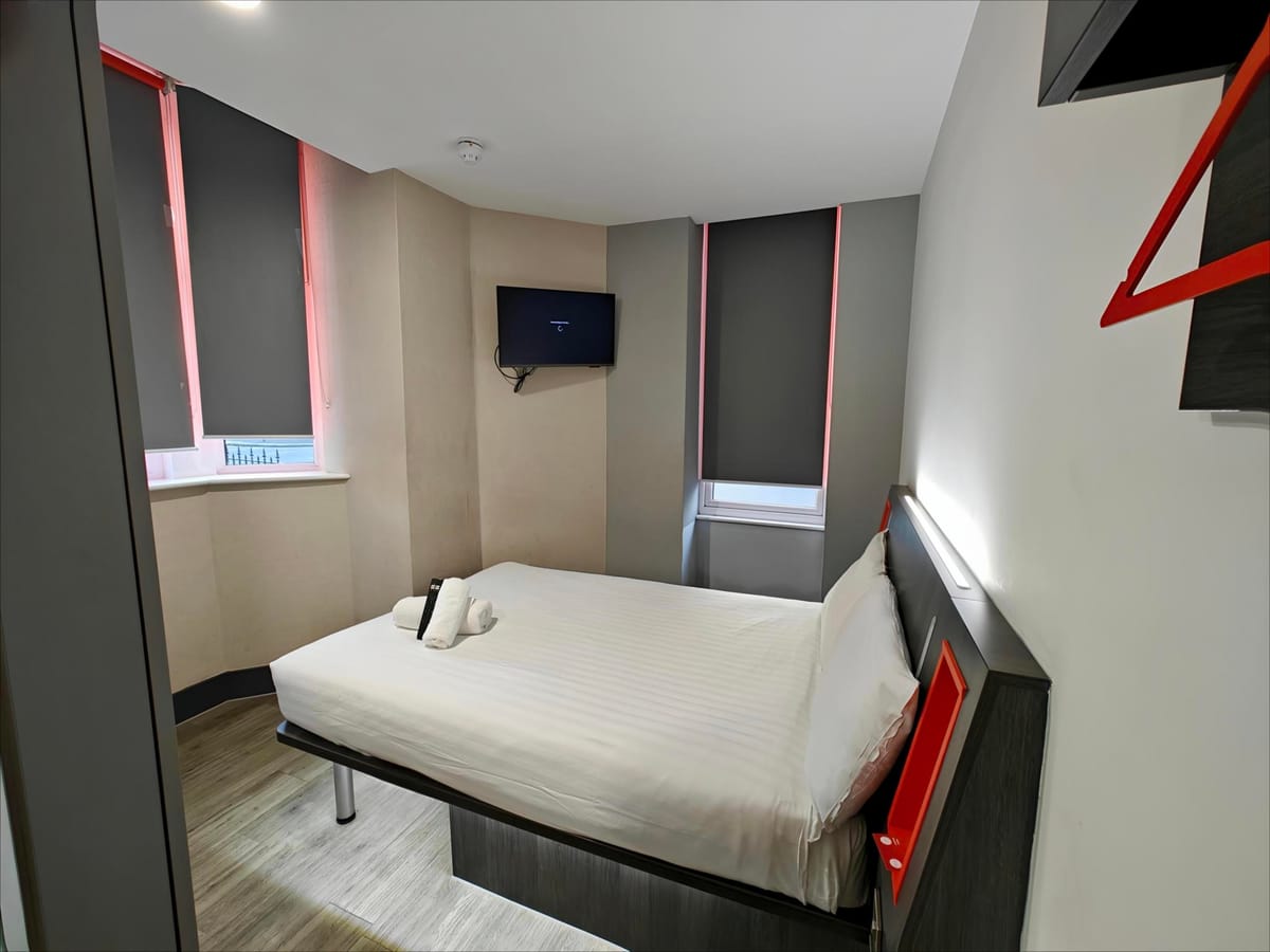 easyHotel Reading — 3