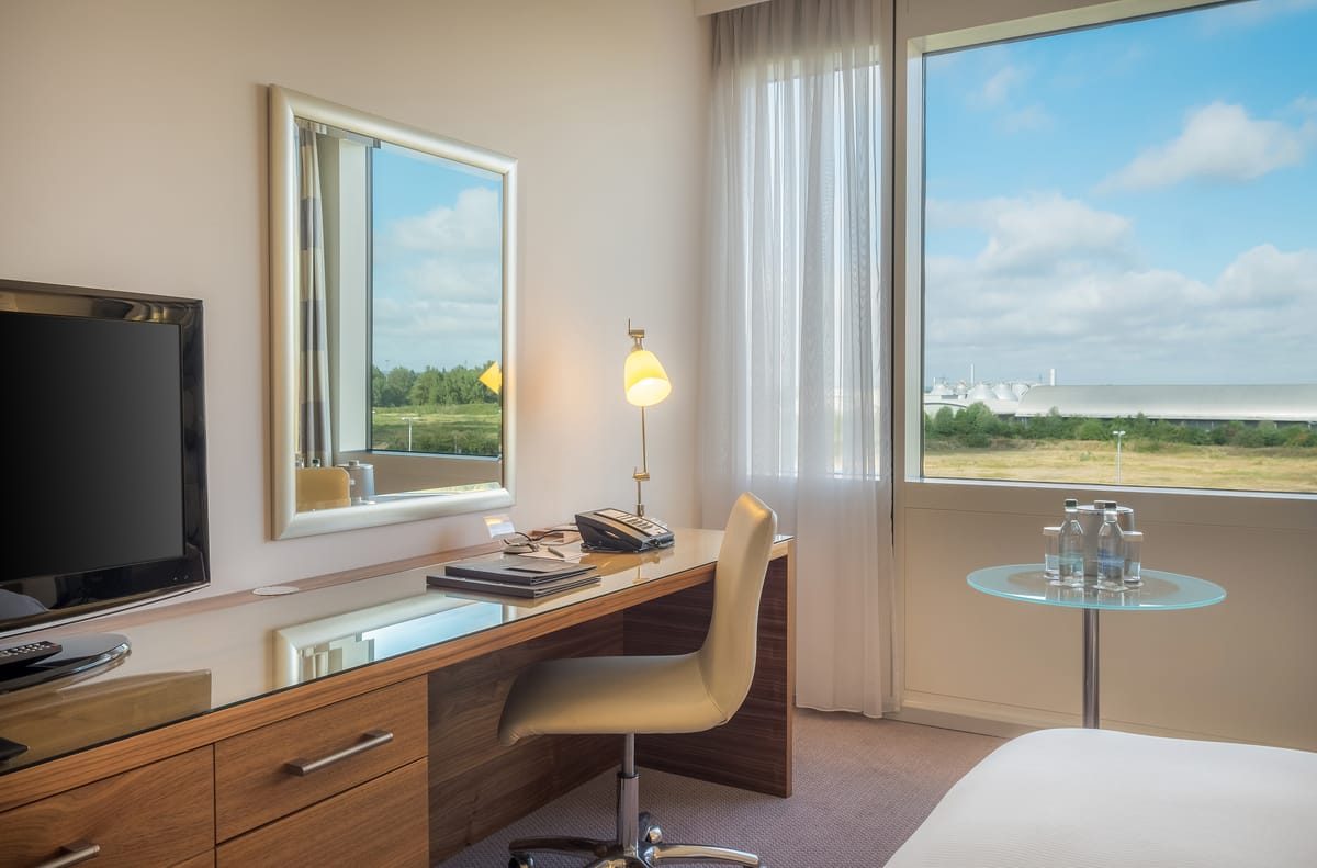 Hilton Reading — 4