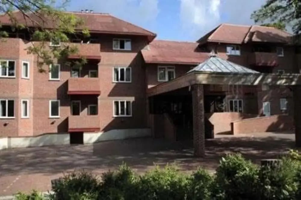 Parkside International Hotel — 2