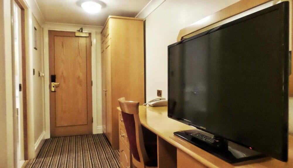 Parkside International Hotel — 4