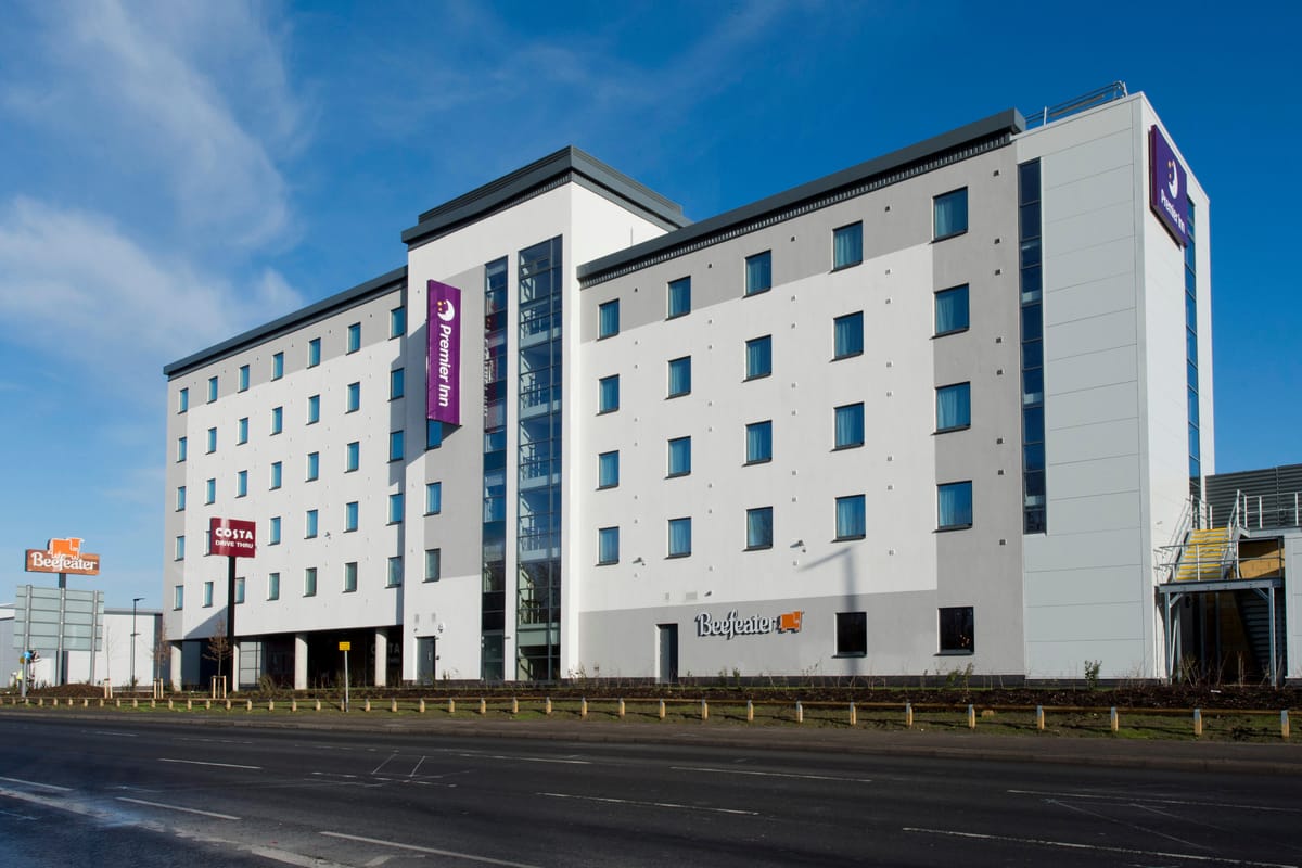 Premier Inn Reading South (Reading Gateway, M4/J11) hotel — 1