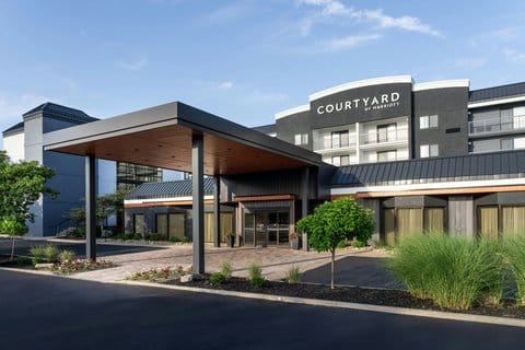 Courtyard by Marriott Cleveland Beachwood — 3