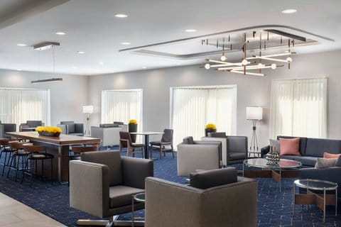 Courtyard by Marriott Cleveland Beachwood — 5