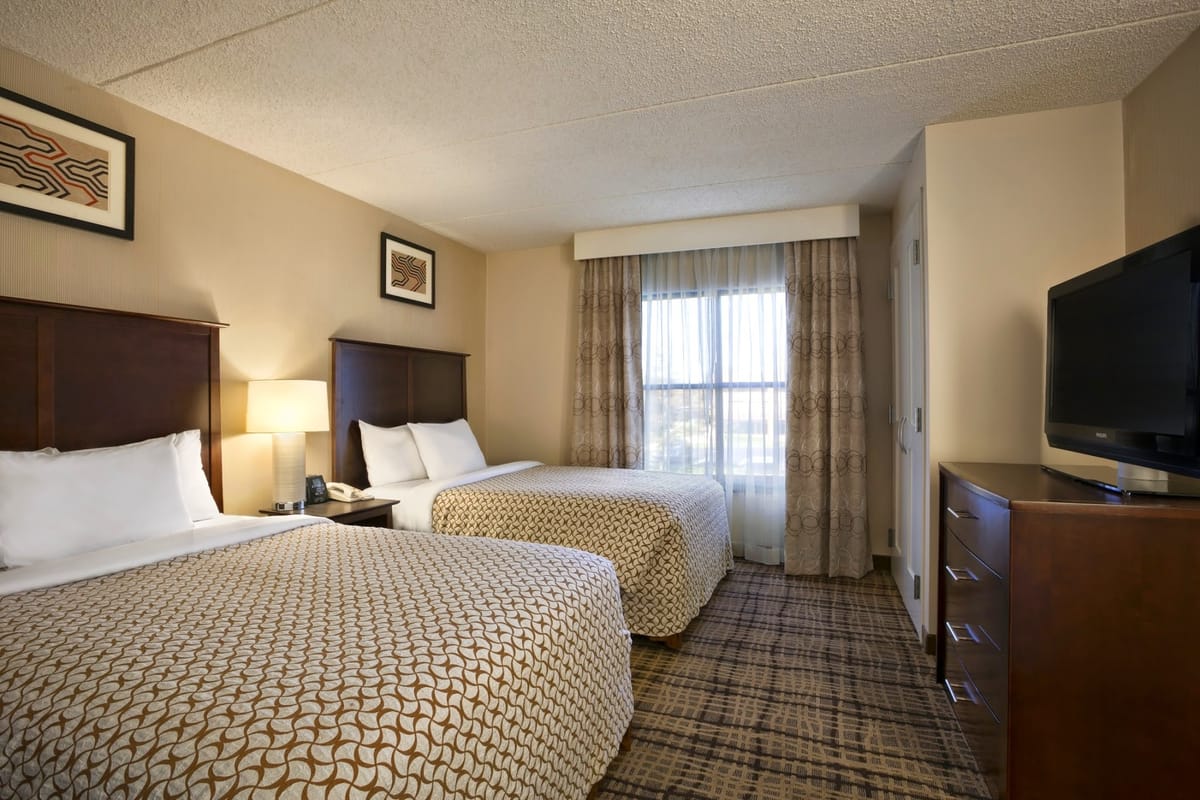 Embassy Suites by Hilton Cleveland Beachwood — 3