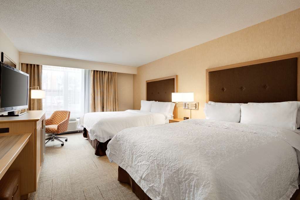 Hampton Inn & Suites Cleveland/Independence — 1
