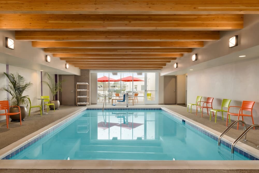 Home2 Suites by Hilton Cleveland Beachwood — 2