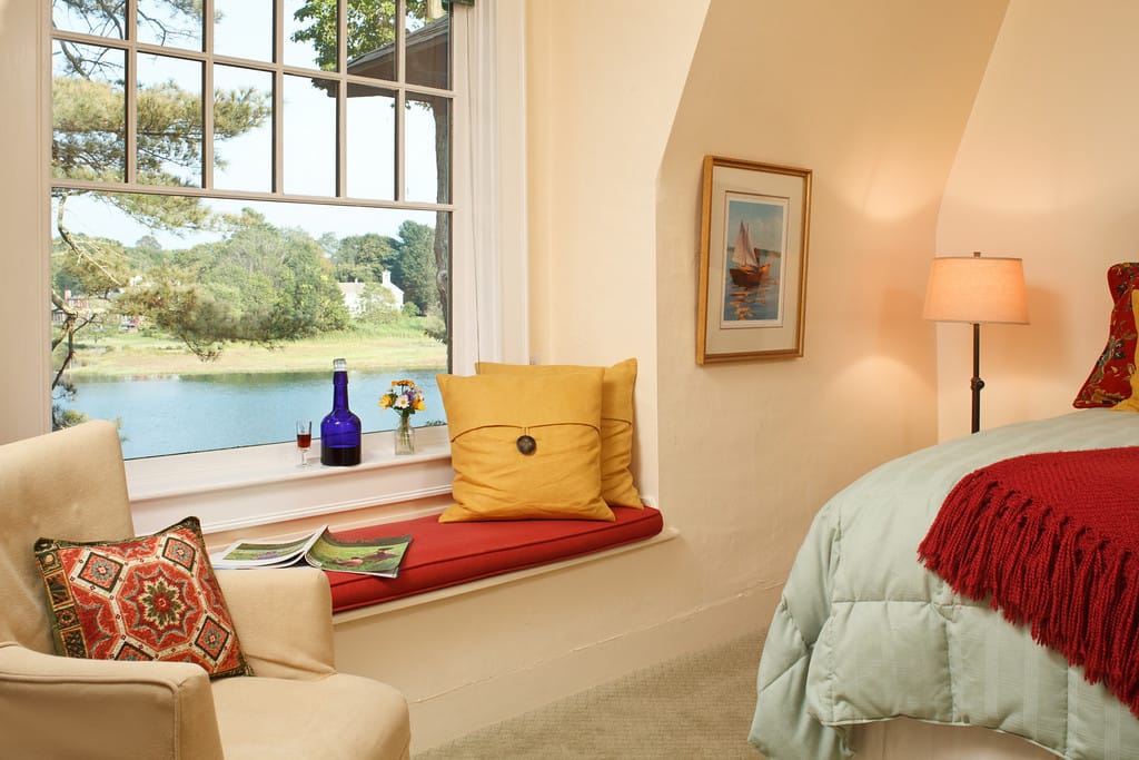Bufflehead Cove Bed & Breakfast — 3