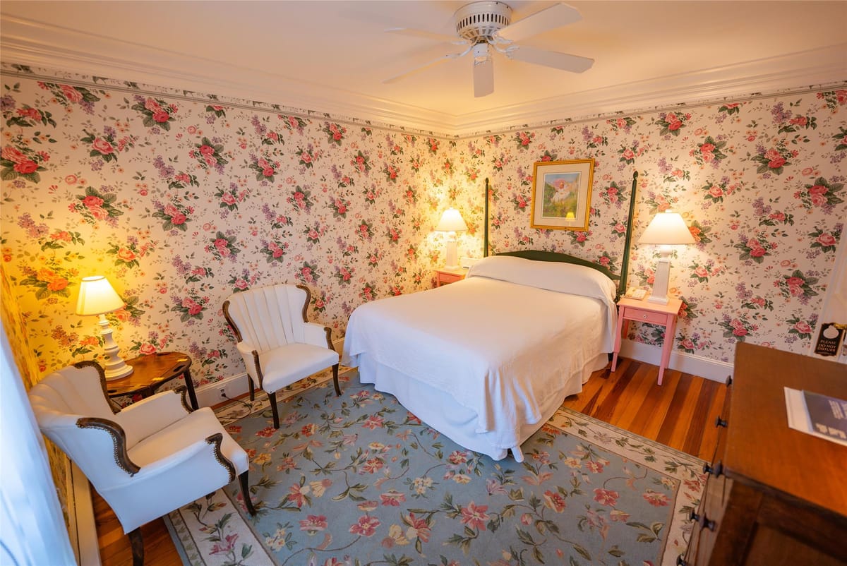 The Colony Hotel — 4