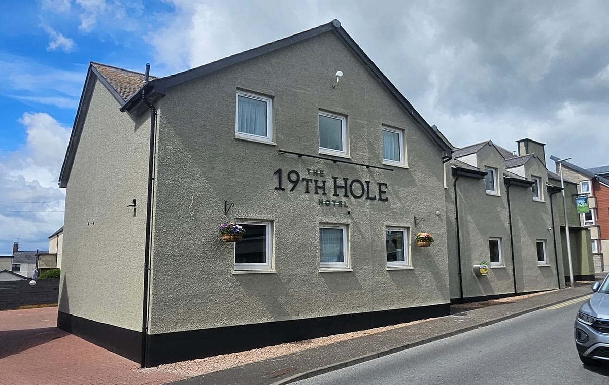 19th Hole Hotel — 5