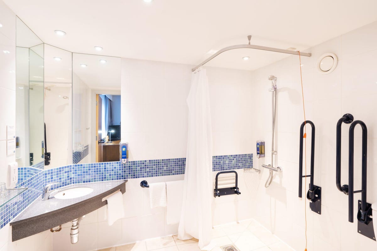 Holiday Inn Express Dundee by IHG — 1