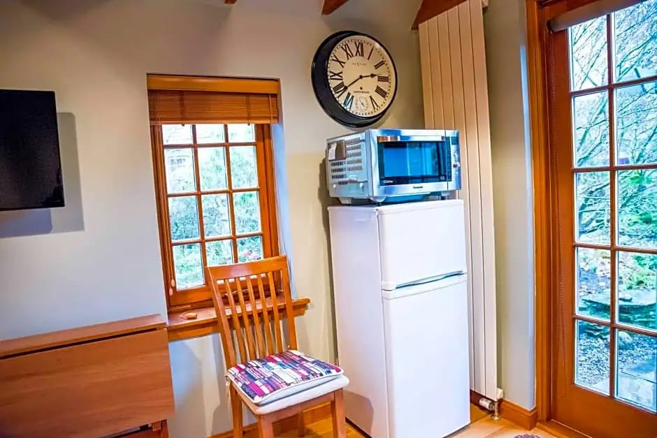 Kirkstyle Hideaway Serviced Bothy — 4