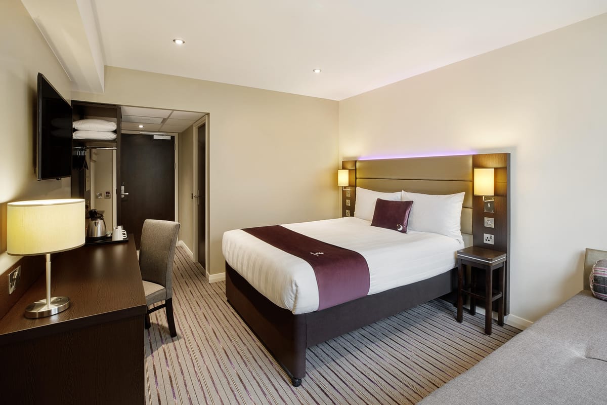 Premier Inn Dundee East hotel