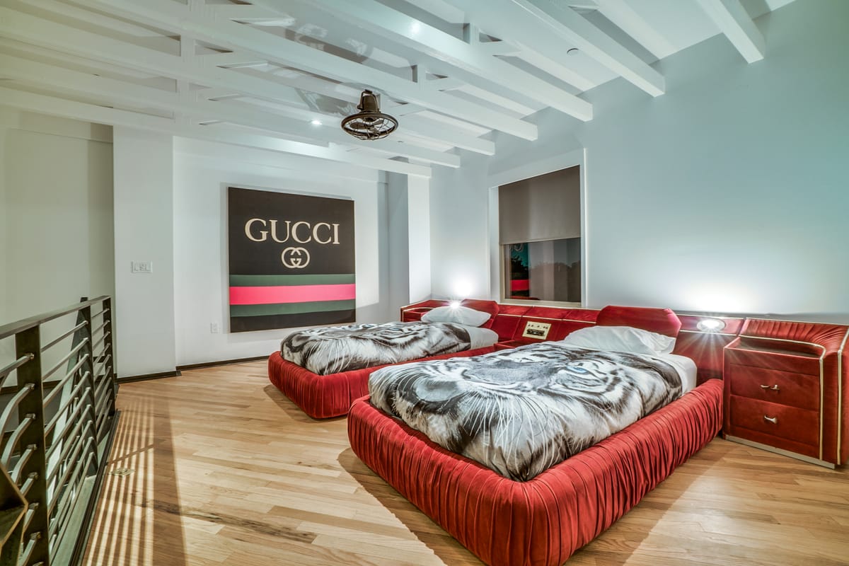 Bishop Arts Hotel — 2