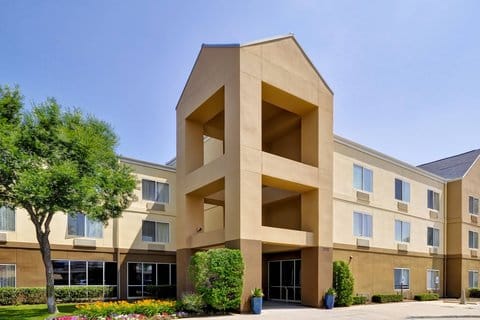 Fairfield by Marriott Inn & Suites Dallas Medical/Market Center — 2