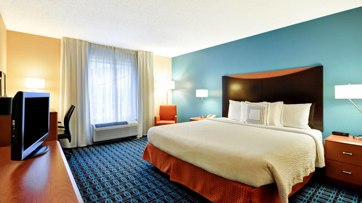Fairfield by Marriott Inn & Suites Dallas Medical/Market Center — 3