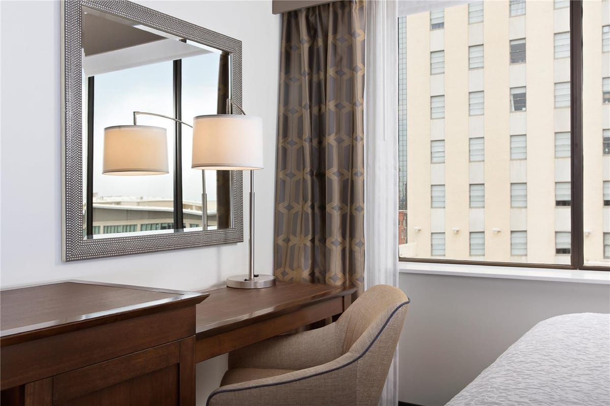 Hampton Inn & Suites Dallas Downtown — 5