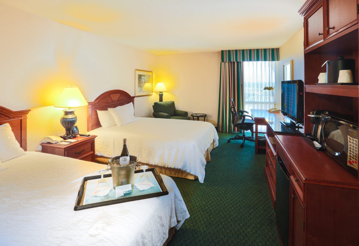 Hilton Garden Inn Dallas/Market Center — 3