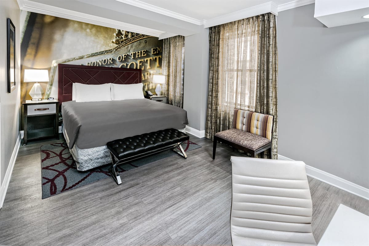Hotel Indigo Dallas Downtown by IHG — 1