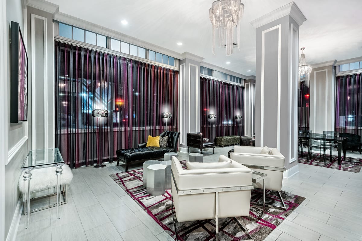 Hotel Indigo Dallas Downtown by IHG — 2
