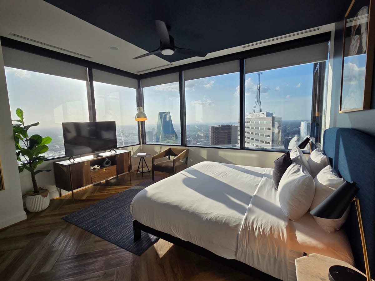 Mint House Dallas Downtown by Kasa — 1