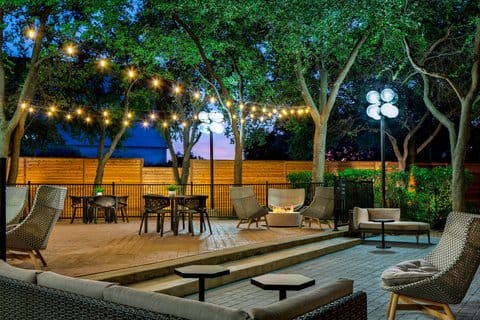 Sheraton Suites Market Center Dallas — 1