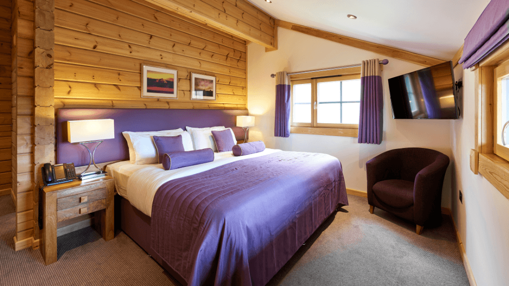 Hunter Lodges at The Celtic Manor Resort — 4