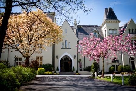 The Glen Yr Afon House Hotel — 1