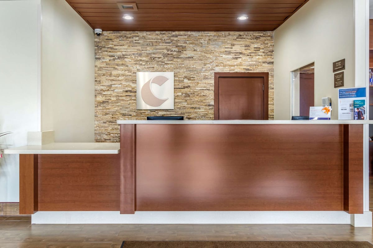 Comfort Inn & Suites Lakewood by JBLM — 2