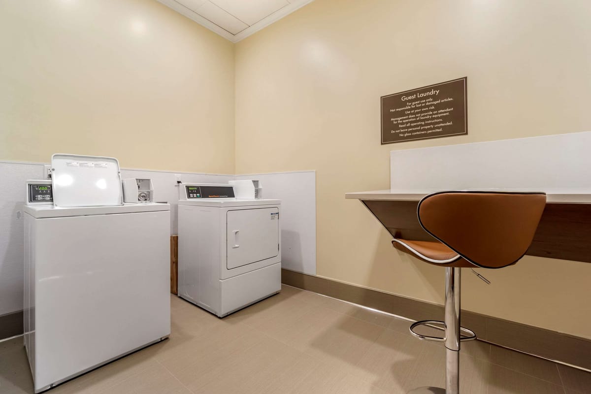 Comfort Inn & Suites Lakewood by JBLM — 5