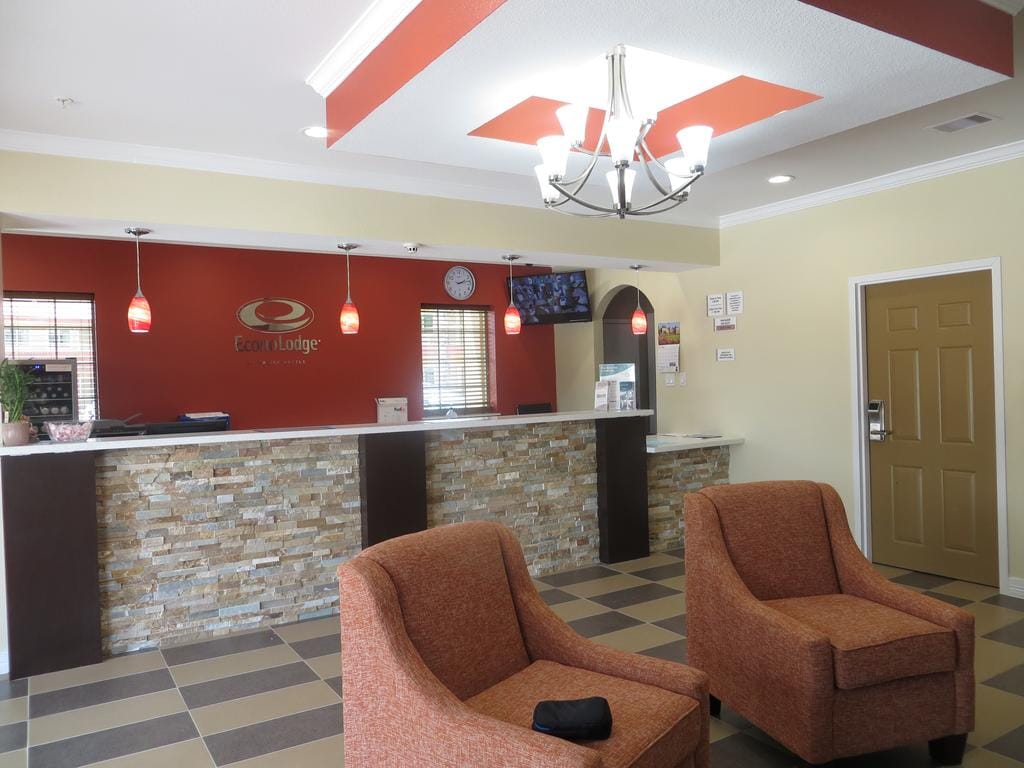 Econo Lodge Inn & Suites Houston NW-Cy-Fair — 5
