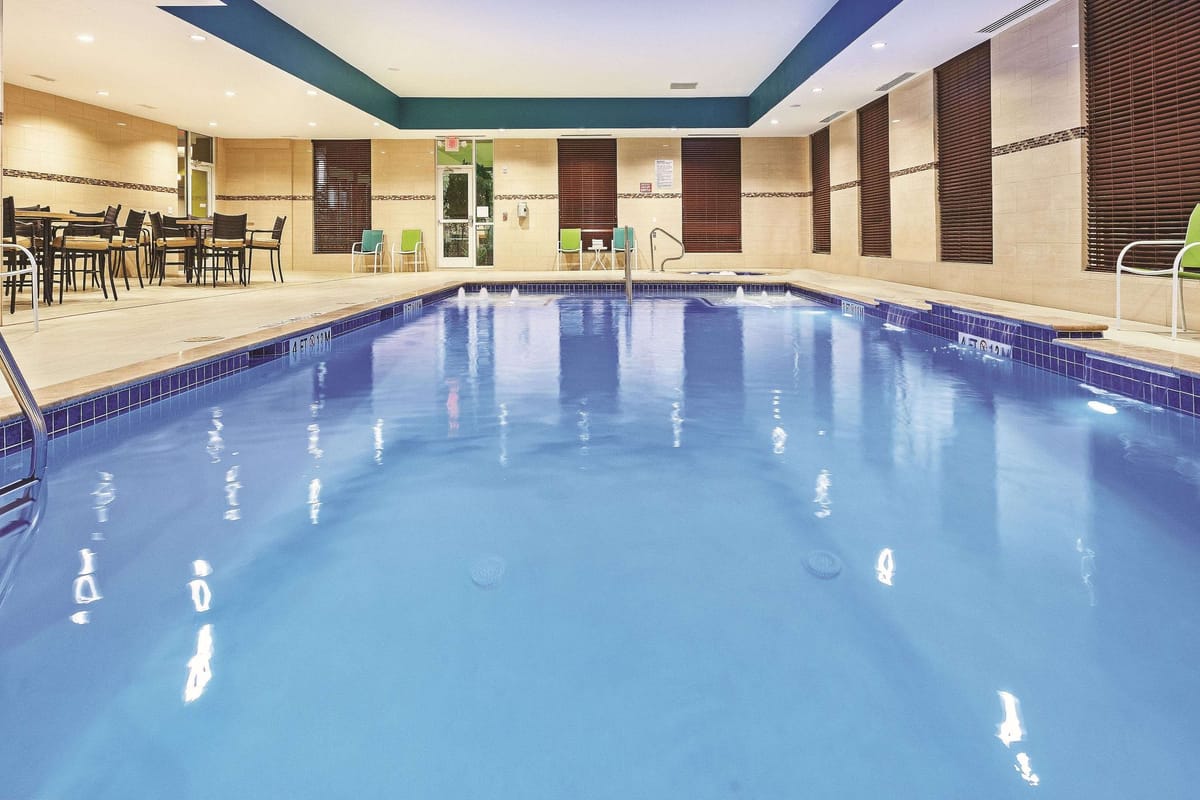 La Quinta by Wyndham Houston Willowbrook Vintage Park — 4