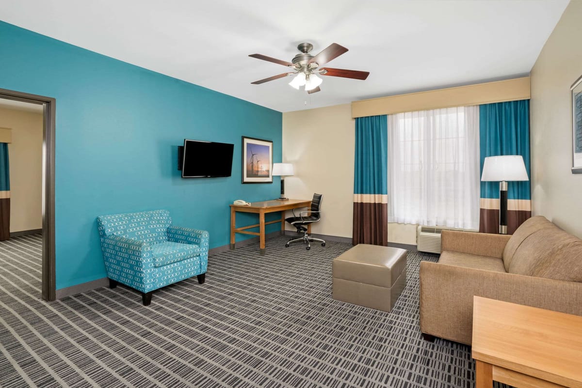 La Quinta by Wyndham Houston Willowbrook Vintage Park — 5