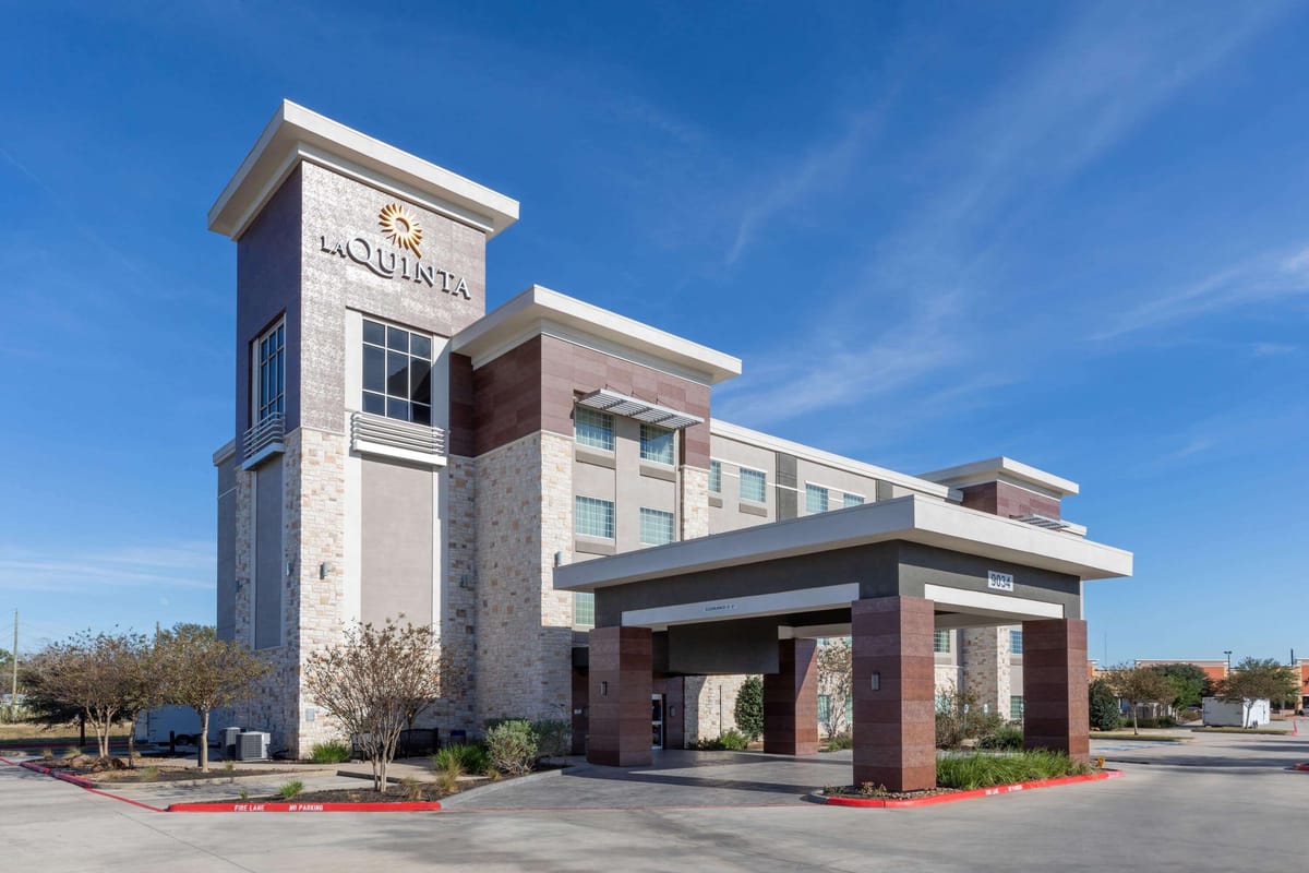 La Quinta Inn & Suites by Wyndham Houston NW Beltway8/WestRD — 1