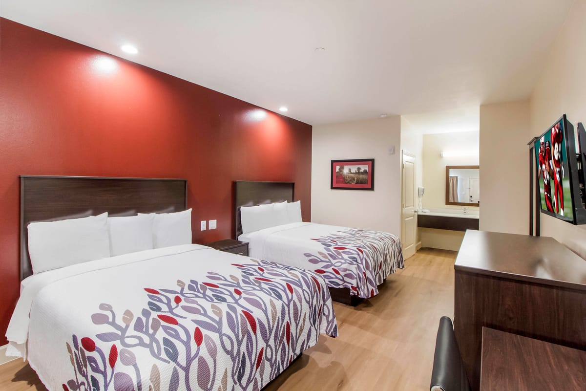 Red Roof Inn Houston - Willowbrook — 4